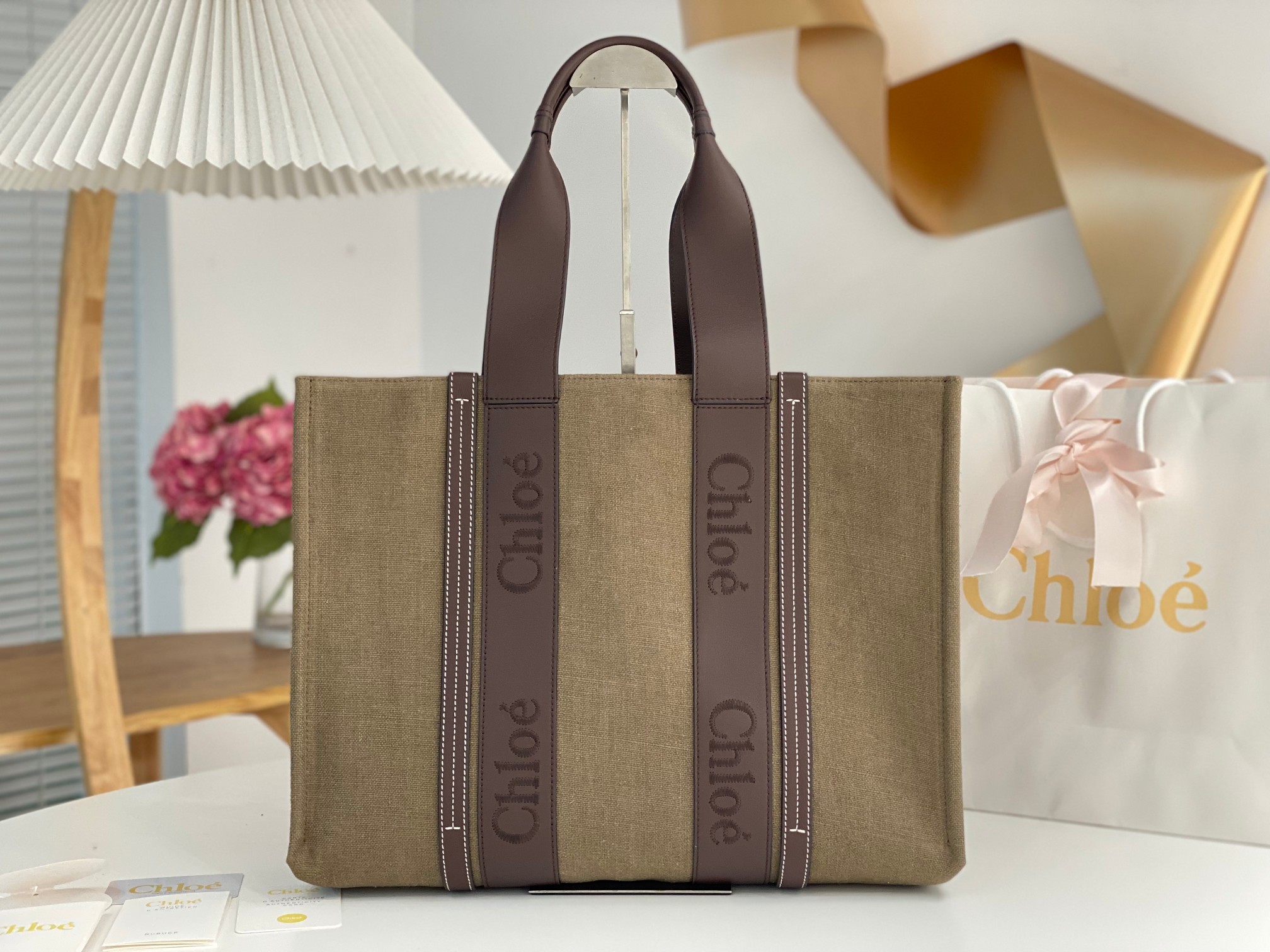 Chloe Large Woody Tote Bag In Linen